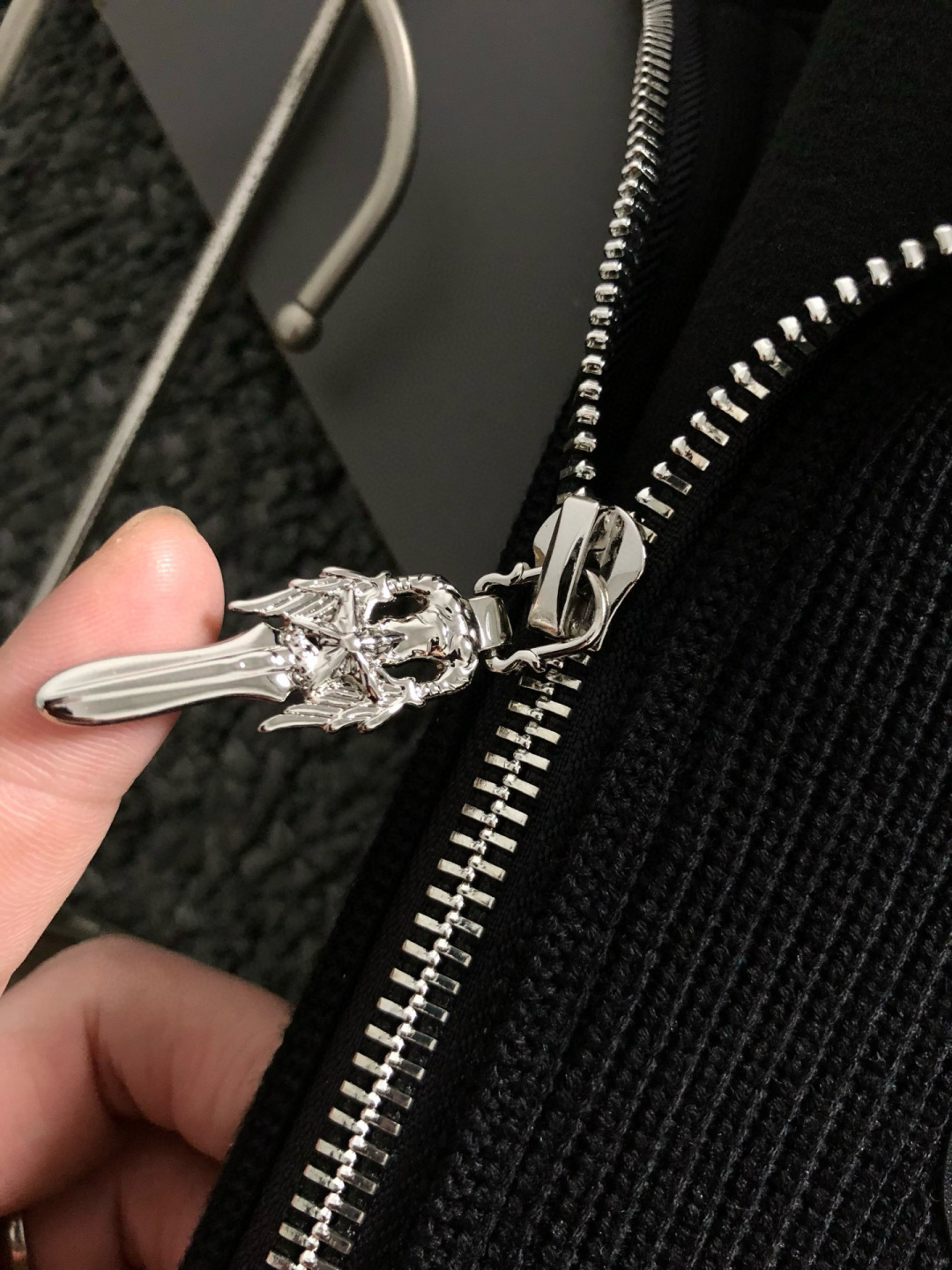 BBR*合身版型M-XXXL2025秋冬云柔系列针织拼接款十字马毛融合内里拉绒时尚百搭圆领卫衣长袖，精致