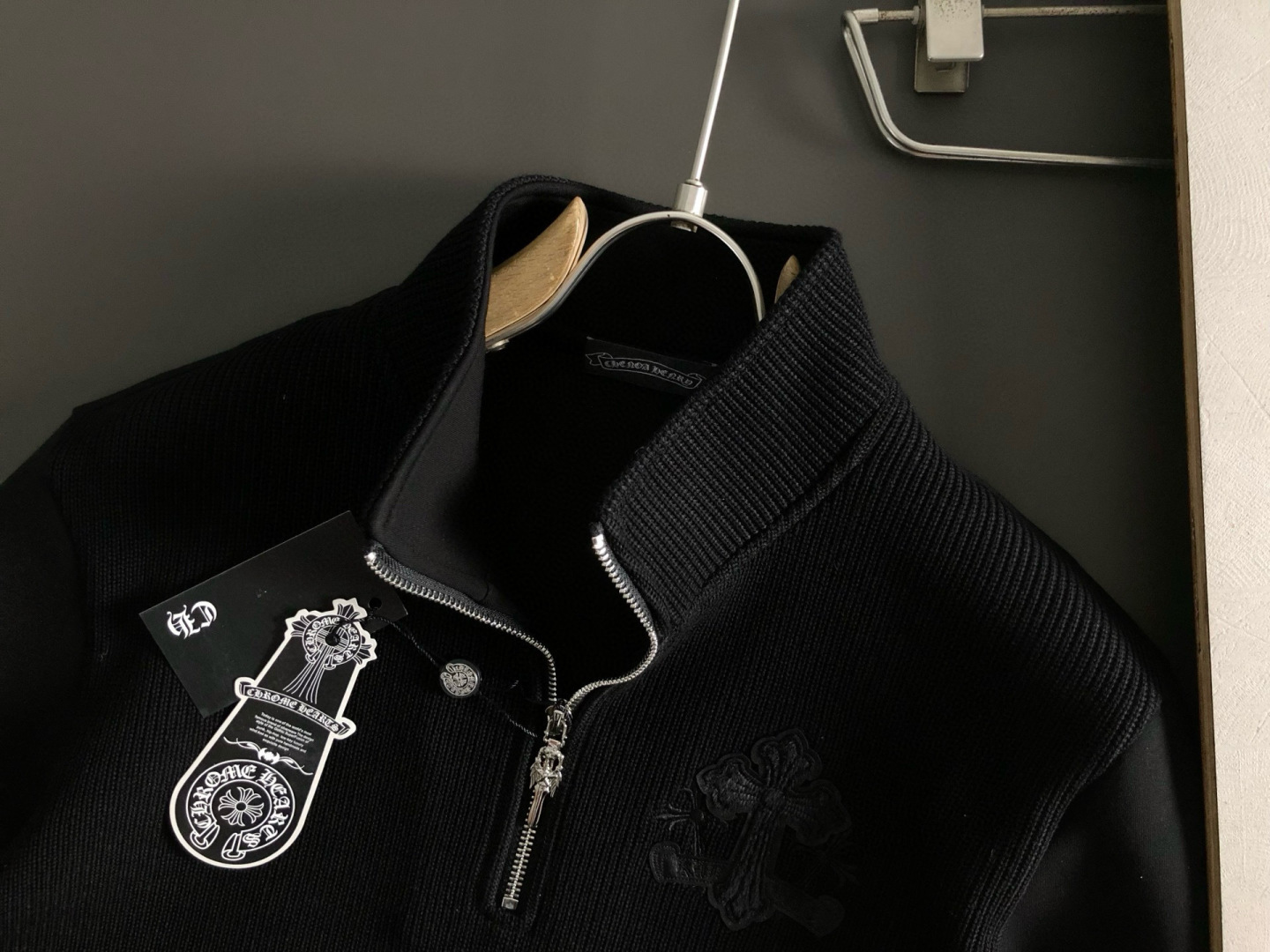 BBR*合身版型M-XXXL2025秋冬云柔系列针织拼接款十字马毛融合内里拉绒时尚百搭圆领卫衣长袖，精致