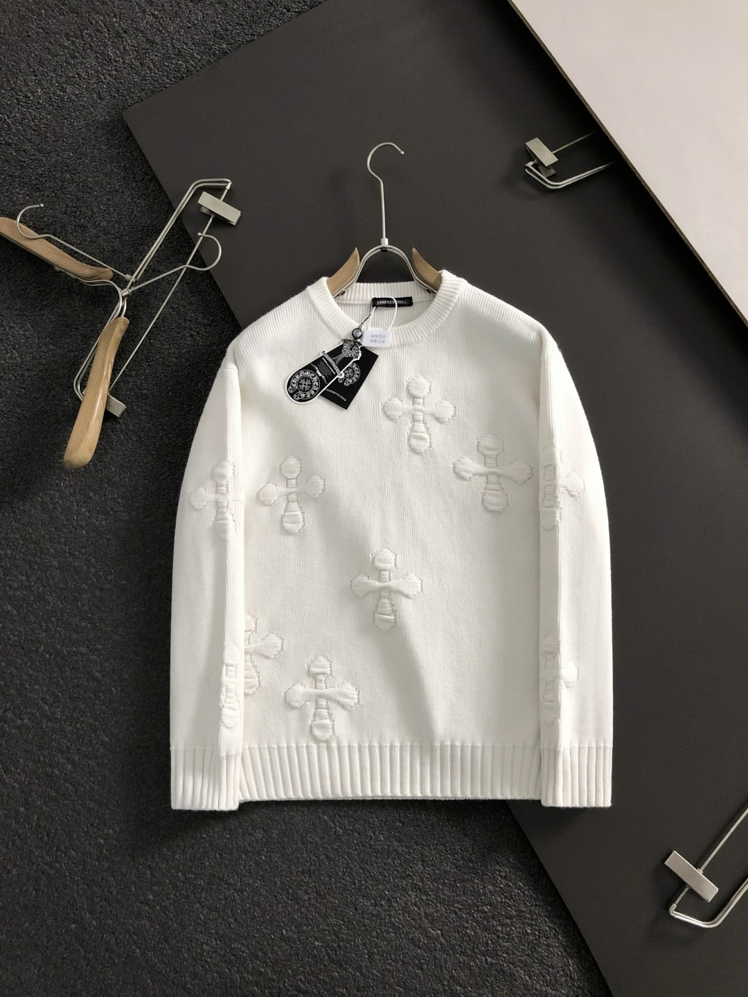 CH*卡码拍小S-Xl2025秋冬潮牌羊毛衫，以十字提花点缀为主调，巧妙十字元素，打破传统羊毛的单调感，