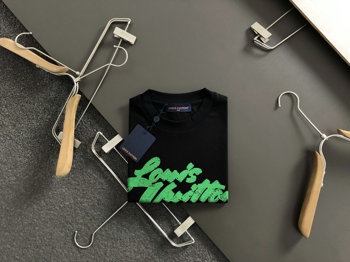P75 L* Talle real, pida M-XXXL. Camiseta de manga corta de primavera/verano 2026, con estampado verde tridimensional en…