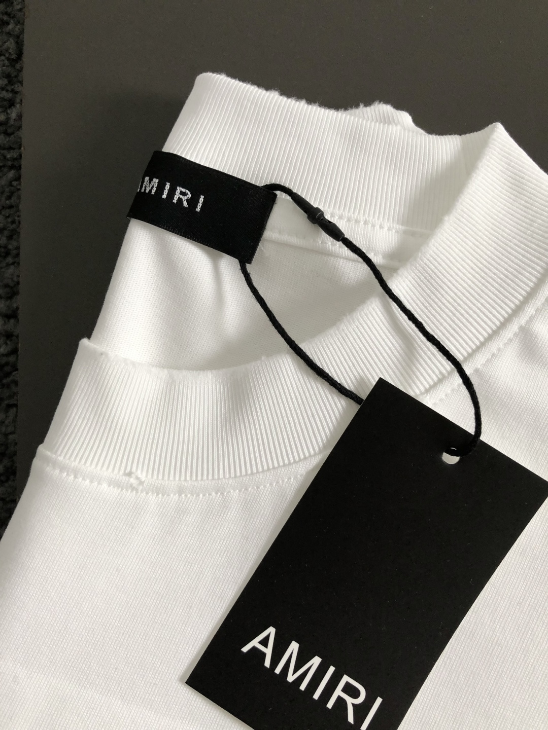 AM*卡码拍小S-Xl2026春夏短袖，以重工星星线绣为主调，巧妙融入最新立体绣字母撞色流行元素，打破传