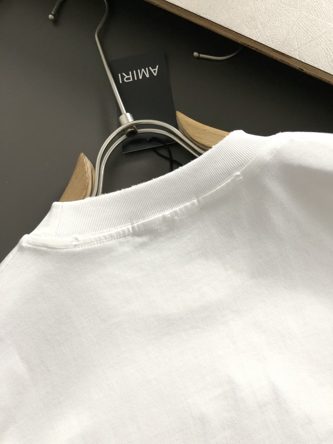 AM*卡码拍小S-Xl2026春夏短袖，以重工星星线绣为主调，巧妙融入最新立体绣字母撞色流行元素，打破传