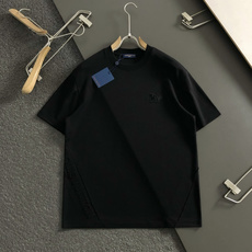 L牌*卡码拍小M-xxxl2026春夏短袖,以马毛绣标主调,巧妙融入压花字母元素,打破传统短袖的单调感, L牌*卡码拍小M-xxxl2026春夏短袖,以马毛绣标主调,巧妙融入压花字母元素,打破传统短袖的单调感,