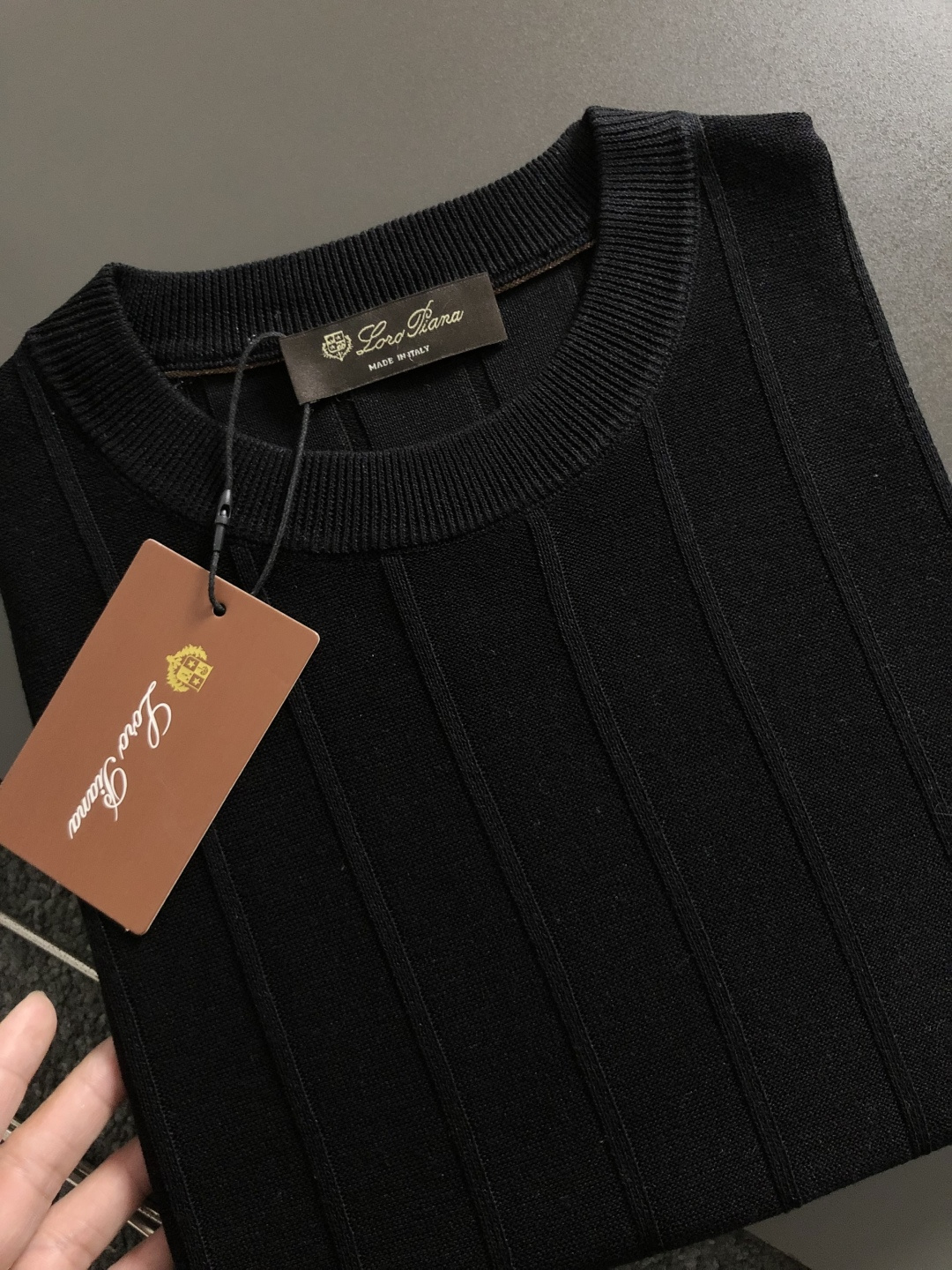 loro Piana*卡码拍大M-xxxl2026春夏醋酸亚麻短袖，以暗纹条纹纯色百搭为主调，巧妙融入老
