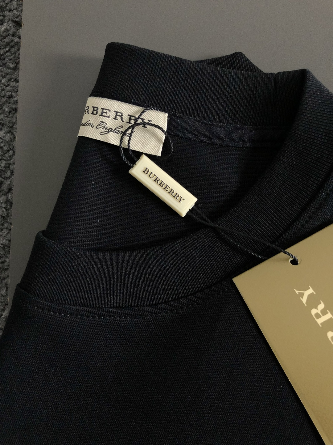 BBR*正码正拍XS-L2026春夏短袖，以骑士立体胶印字母主调，巧妙融入最新logo元素，打破传统短袖