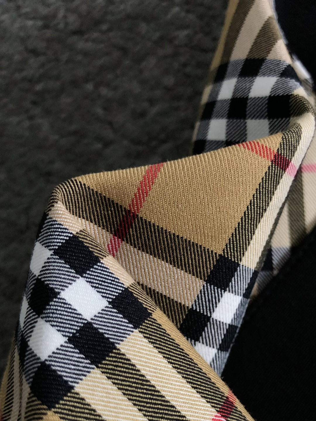 772528