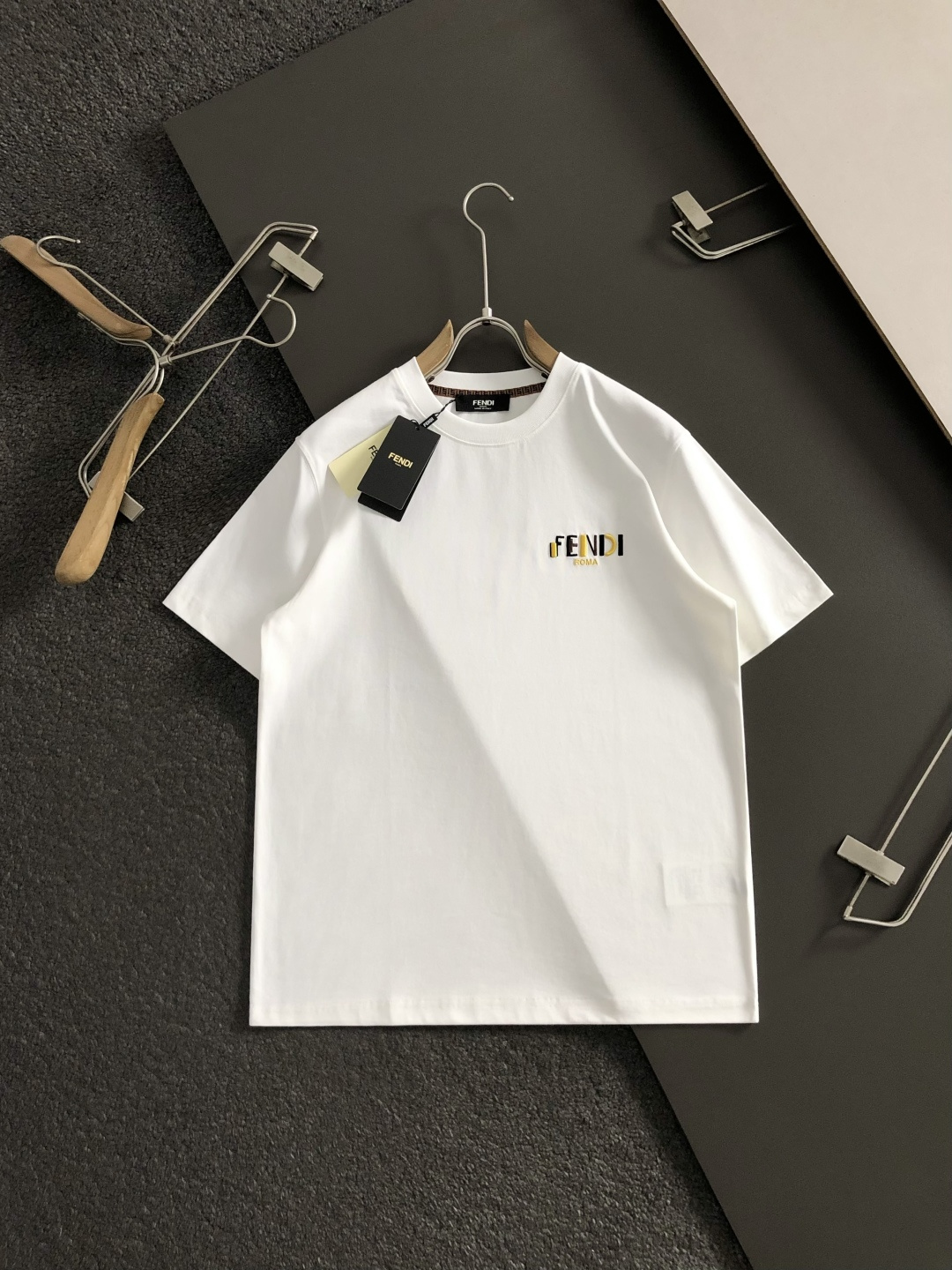 펜디 컬러풀 3D 자수 남성 반팔 티셔츠 96656 이미지 2