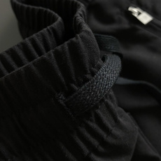 Loro Piana*合身版型29-362026春夏亚麻休闲裤,以黑咖经典配色简约为主调,巧妙融入专柜五 Loro Piana*合身版型29-362026春夏亚麻休闲裤,以黑咖经典配色简约为主调,巧妙融入专柜五