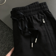 Loro Piana*合身版型29-362026春夏亚麻休闲裤,以黑咖经典配色简约为主调,巧妙融入专柜五 Loro Piana*合身版型29-362026春夏亚麻休闲裤,以黑咖经典配色简约为主调,巧妙融入专柜五