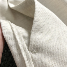 Loro Piana*合身版型S-xxl2026春夏天丝亚麻休闲裤,以经典简约黑咖撞色为主调,巧妙融入专 Loro Piana*合身版型S-xxl2026春夏天丝亚麻休闲裤,以经典简约黑咖撞色为主调,巧妙融入专