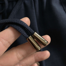 Loro Piana*合身版型29-362026春夏亚麻休闲裤,以蓝咖经典配色简约为主调,巧妙融入专柜五 Loro Piana*合身版型29-362026春夏亚麻休闲裤,以蓝咖经典配色简约为主调,巧妙融入专柜五