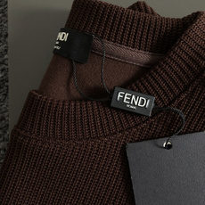 FEND*尺码M-xxxl 属性 2026秋冬卫衣长袖 成分 A料 60.6%涤纶 16.9再生纤维素纤维。16.9 FEND*尺码M-xxxl 属性 2026秋冬卫衣长袖 成分 A料 60.6%涤纶 16.9再生纤维素纤维。16.9