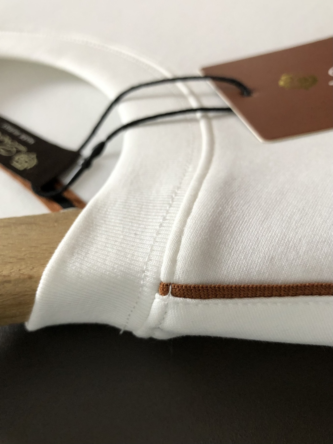 Loro piana*尺码M-xxxl 属性 2026秋冬卫衣短袖 成分 56%棉。24%莫代尔。13.3%涤纶。 6. Loro piana*尺码M-xxxl 属性 2026秋冬卫衣短袖 成分 56%棉。24%莫代尔。13.3%涤纶。 6.