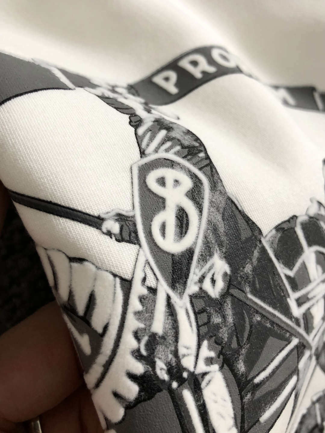 BBR*尺码M-xxxl 属性 2026秋冬卫衣短袖 成分 56%棉。24%莫代尔。13.3%涤纶。 6.7%氨纶 工艺