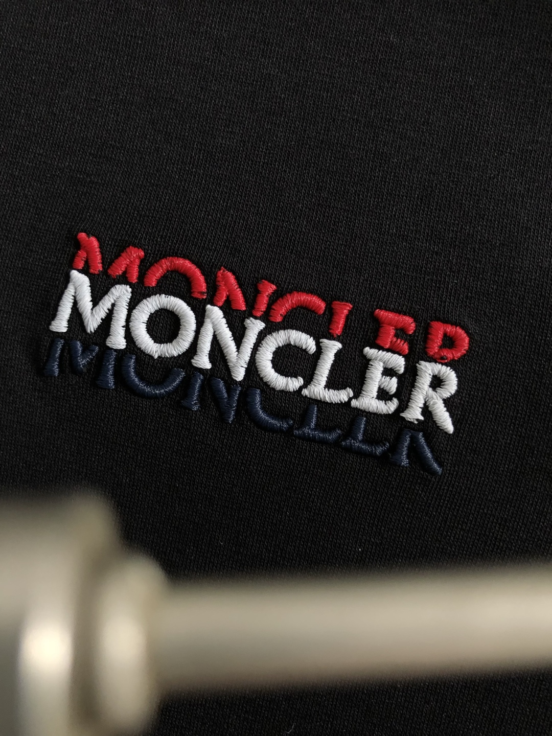 Mon*尺码M-xxxl 属性 2026秋冬卫衣短袖 成分 56%棉。24%莫代尔。13.3%涤纶。 6.7%氨纶 工艺