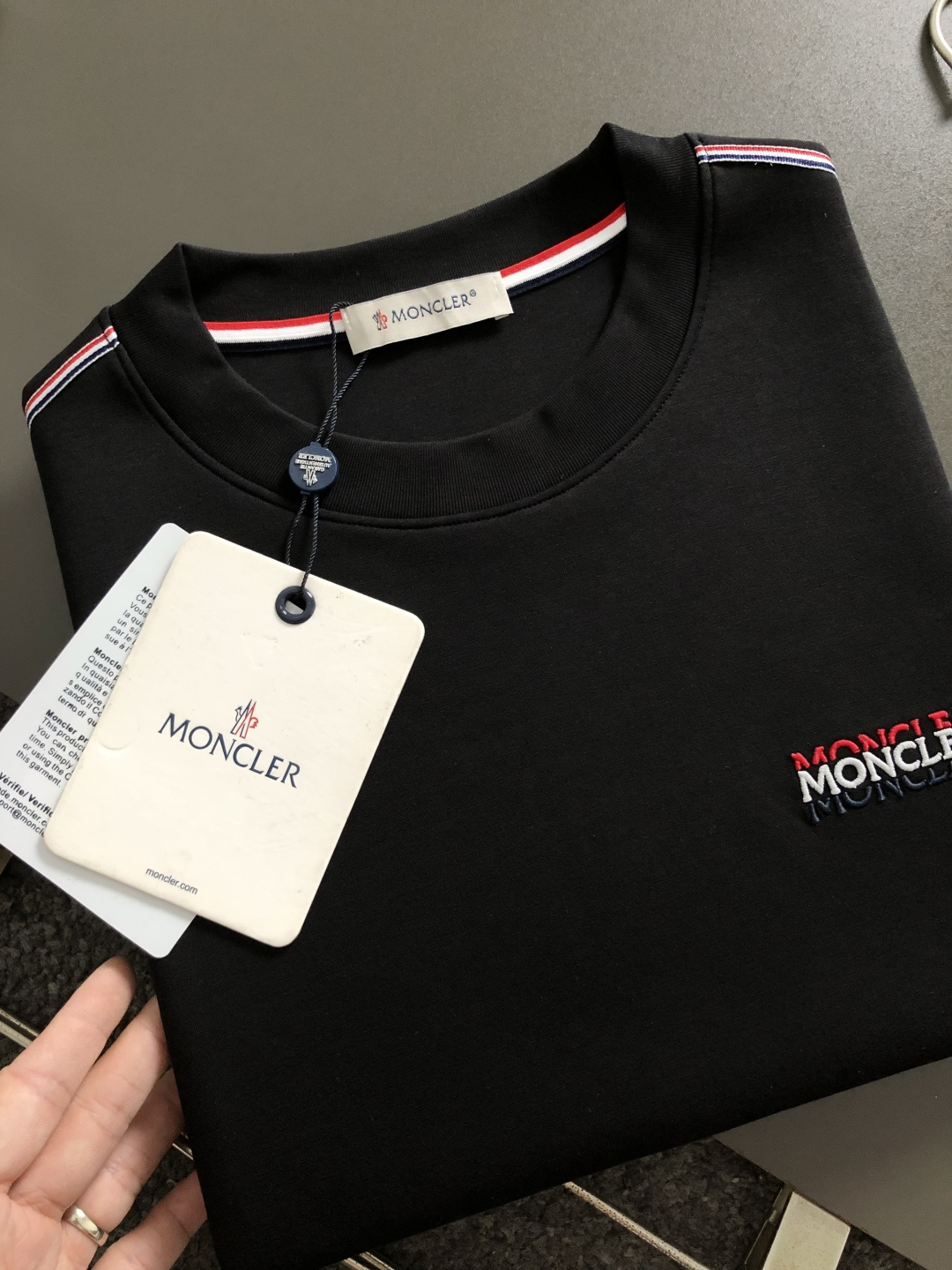 Mon*尺码M-xxxl 属性 2026秋冬卫衣短袖 成分 56%棉。24%莫代尔。13.3%涤纶。 6.7%氨纶 工艺