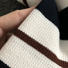 ZEGA*尺码M-xxxxl 属性 2026秋冬针织衫 成分 工艺 以黑白咖撞色针织面料条纹海鸥领口领装饰,老钱撞色视 ZEGA*尺码M-xxxxl 属性 2026秋冬针织衫 成分 工艺 以黑白咖撞色针织面料条纹海鸥领口领装饰,老钱撞色视