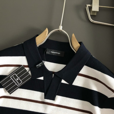 ZEGA*尺码M-xxxxl 属性 2026秋冬针织衫 成分 工艺 以黑白咖撞色针织面料条纹海鸥领口领装饰,老钱撞色视 ZEGA*尺码M-xxxxl 属性 2026秋冬针织衫 成分 工艺 以黑白咖撞色针织面料条纹海鸥领口领装饰,老钱撞色视