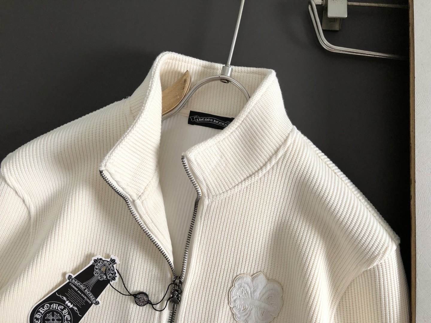 Ch**尺码M-xxxl 属性 2026秋冬卫衣长袖 成分 A料 60.6%涤纶 16.9再生纤维素纤维。16.9% Ch**尺码M-xxxl 属性 2026秋冬卫衣长袖 成分 A料 60.6%涤纶 16.9再生纤维素纤维。16.9%