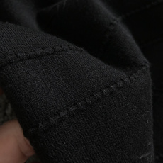 Loro piana*尺码M-xxxl 属性 2026秋冬羊毛衫 成分 羊毛衫 工艺 以老钱风条纹针法打造领口咖色线条点 Loro piana*尺码M-xxxl 属性 2026秋冬羊毛衫 成分 羊毛衫 工艺 以老钱风条纹针法打造领口咖色线条点
