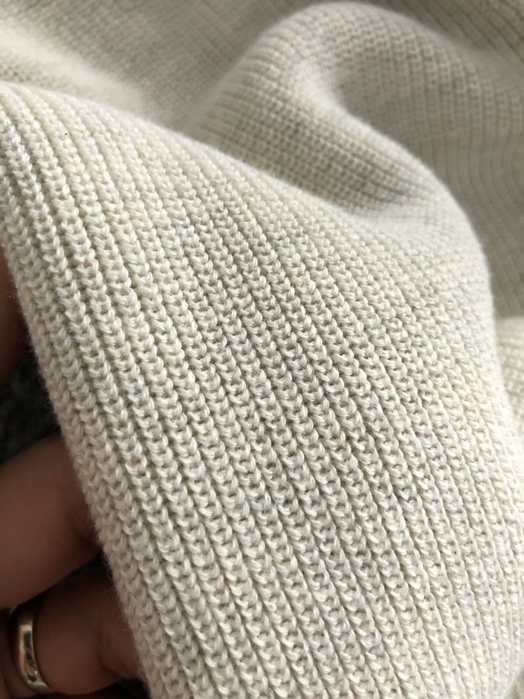 BC*尺码S-xl(少量xxl) 属性 2026秋冬羊毛衫 成分 羊毛衫 工艺 以近色撞色蓝色拉链翻领经典拉链头老钱风为 BC*尺码S-xl(少量xxl) 属性 2026秋冬羊毛衫 成分 羊毛衫 工艺 以近色撞色蓝色拉链翻领经典拉链头老钱风为