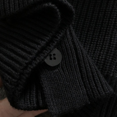Mon*尺码S-xl(少量xxl) 属性 2026秋冬羊毛衫 成分 羊毛衫 工艺 以黑色皮标融合粗针纽扣开衫内里可多样性 Mon*尺码S-xl(少量xxl) 属性 2026秋冬羊毛衫 成分 羊毛衫 工艺 以黑色皮标融合粗针纽扣开衫内里可多样性