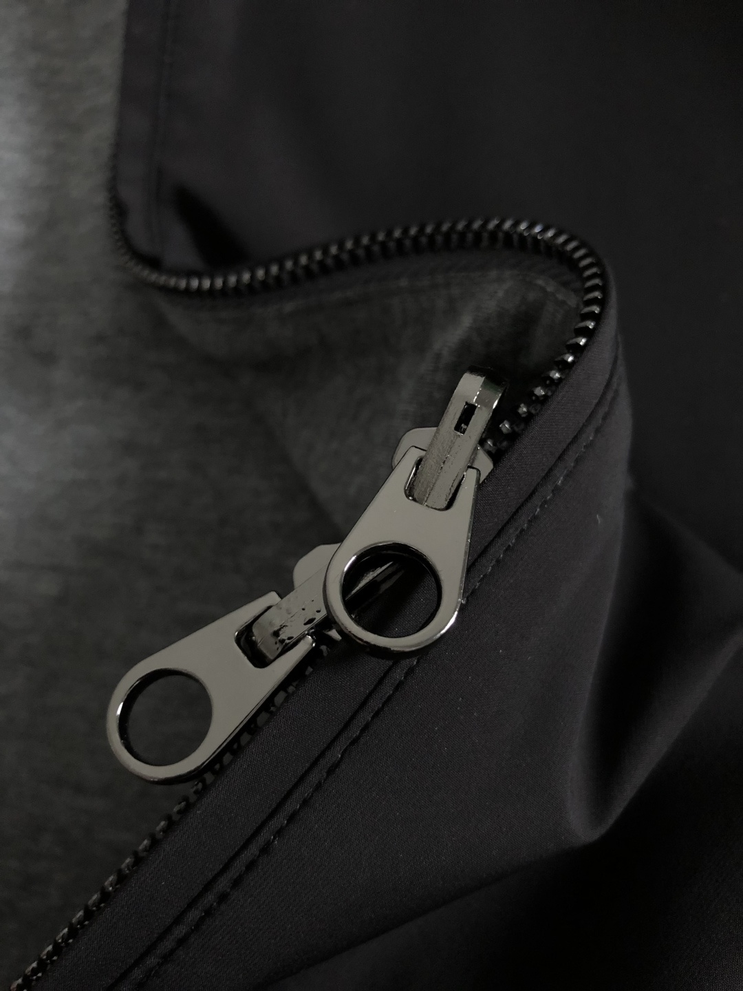 ZEG*尺码M-xxxl 属性 2026秋冬双面马甲 成分 双面马甲 工艺 以纯色百搭内外双面撞色马甲经典五金拉链融合后 ZEG*尺码M-xxxl 属性 2026秋冬双面马甲 成分 双面马甲 工艺 以纯色百搭内外双面撞色马甲经典五金拉链融合后