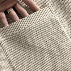 L牌*尺码M-xxxl 属性 2026秋冬夹克 成分 羊毛混纺 工艺 以重工字母刺绣纽扣拉链融合构造经典外套,后领皮牌融 L牌*尺码M-xxxl 属性 2026秋冬夹克 成分 羊毛混纺 工艺 以重工字母刺绣纽扣拉链融合构造经典外套,后领皮牌融