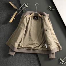 Loro Piana*尺码M-xxxl 属性 2026秋冬夹克 成分 绒面夹克 工艺 以双面料拼接绒面经典拉链融合构造经 Loro Piana*尺码M-xxxl 属性 2026秋冬夹克 成分 绒面夹克 工艺 以双面料拼接绒面经典拉链融合构造经