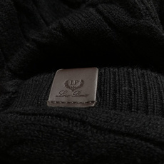 Loro Piana*尺码M-xxxl 属性 2026秋冬外套 成分 羊毛外套 复古老钱风男士针织外套,整件立体麻花绞花 Loro Piana*尺码M-xxxl 属性 2026秋冬外套 成分 羊毛外套 复古老钱风男士针织外套,整件立体麻花绞花