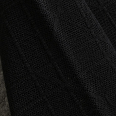 Diro*尺码M-xxxl 属性 2026秋冬外套 成分 针织品 高级感男士针织外套,纯黑底色搭配低调暗纹肌理,大翻领搭 Diro*尺码M-xxxl 属性 2026秋冬外套 成分 针织品 高级感男士针织外套,纯黑底色搭配低调暗纹肌理,大翻领搭