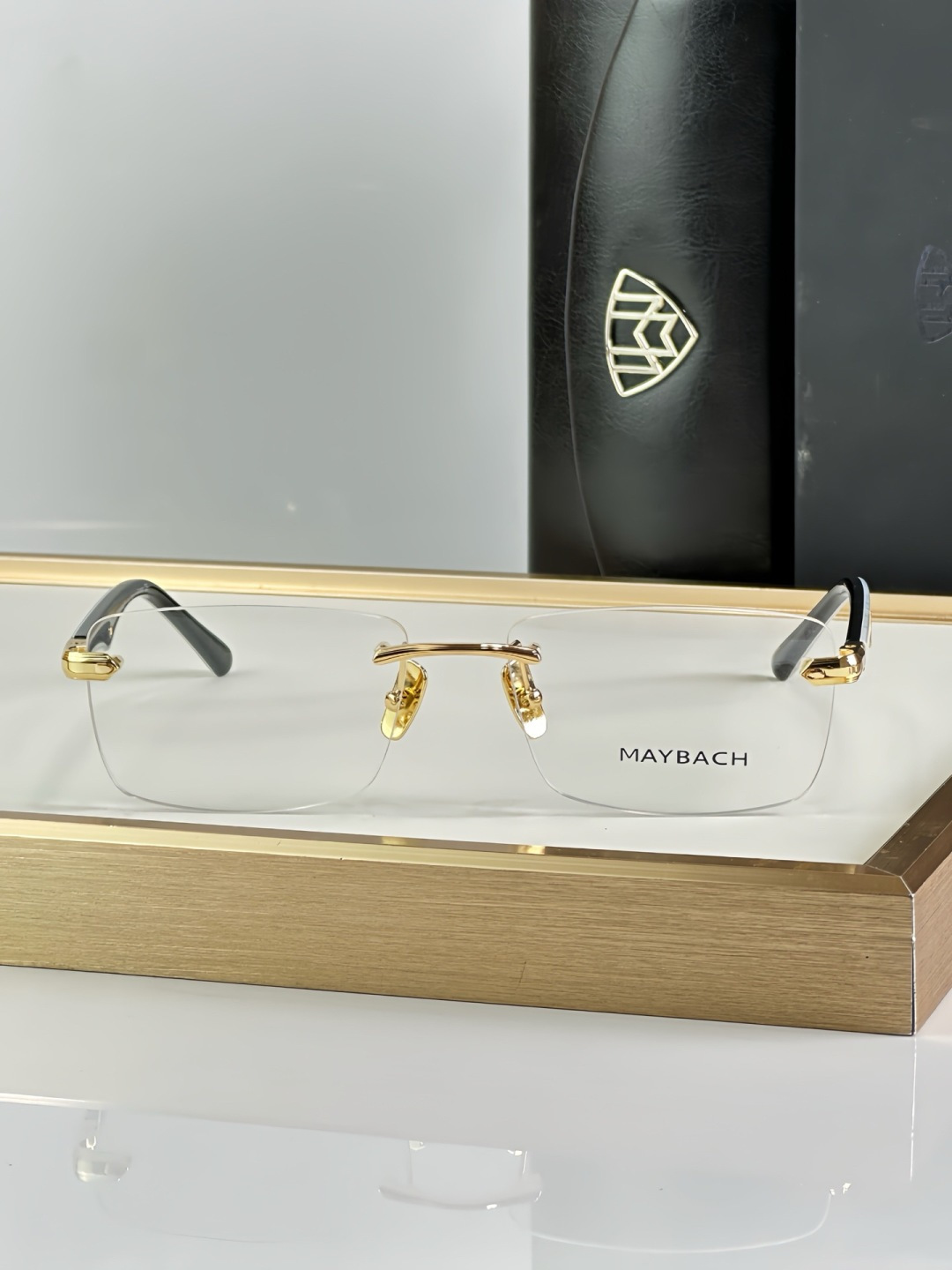 Unknown MAYBACH EDITOR II 无框光学镜：秉承德国手工制造精髓 以精密结构重塑无框美学