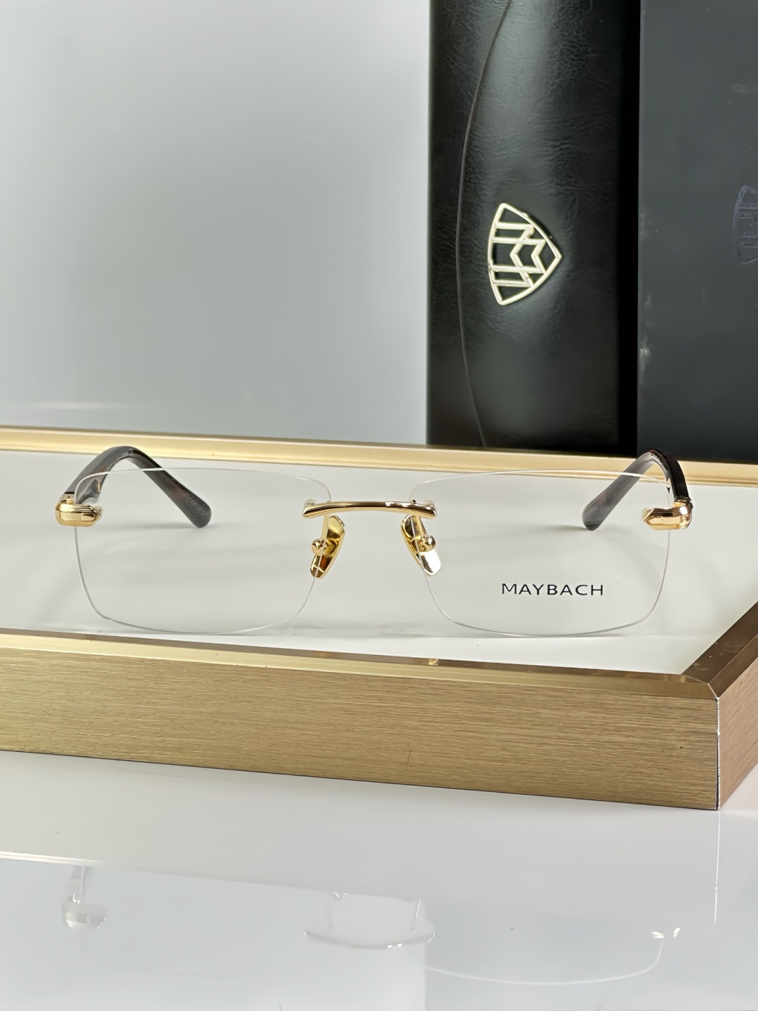 Unknown MAYBACH EDITOR II 无框光学镜：秉承德国手工制造精髓 以精密结构重塑无框美学