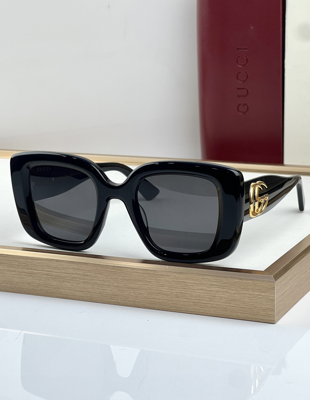 Gucci 𝐆𝐔𝐂𝐂𝐈