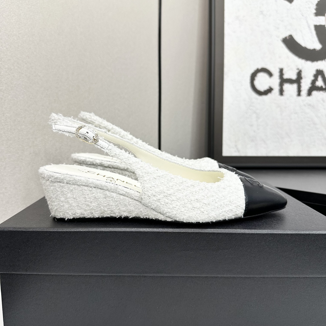 NO:266453,Chanel 25C new wedge semi-trail series, one-legged series, upper cowhide, inner sheepskin, original outsole Size:35-39 40 set, sandals, chanel, sandals, cowhide, sheepskin19860909Chanel 25C新款坡跟半拖系列 一脚蹬系列 鞋面牛皮 内里羊皮 原版大底 Size:35-39 40定,凉鞋,chanel,sandals,cowhide,sheepskin,Women's Shoes