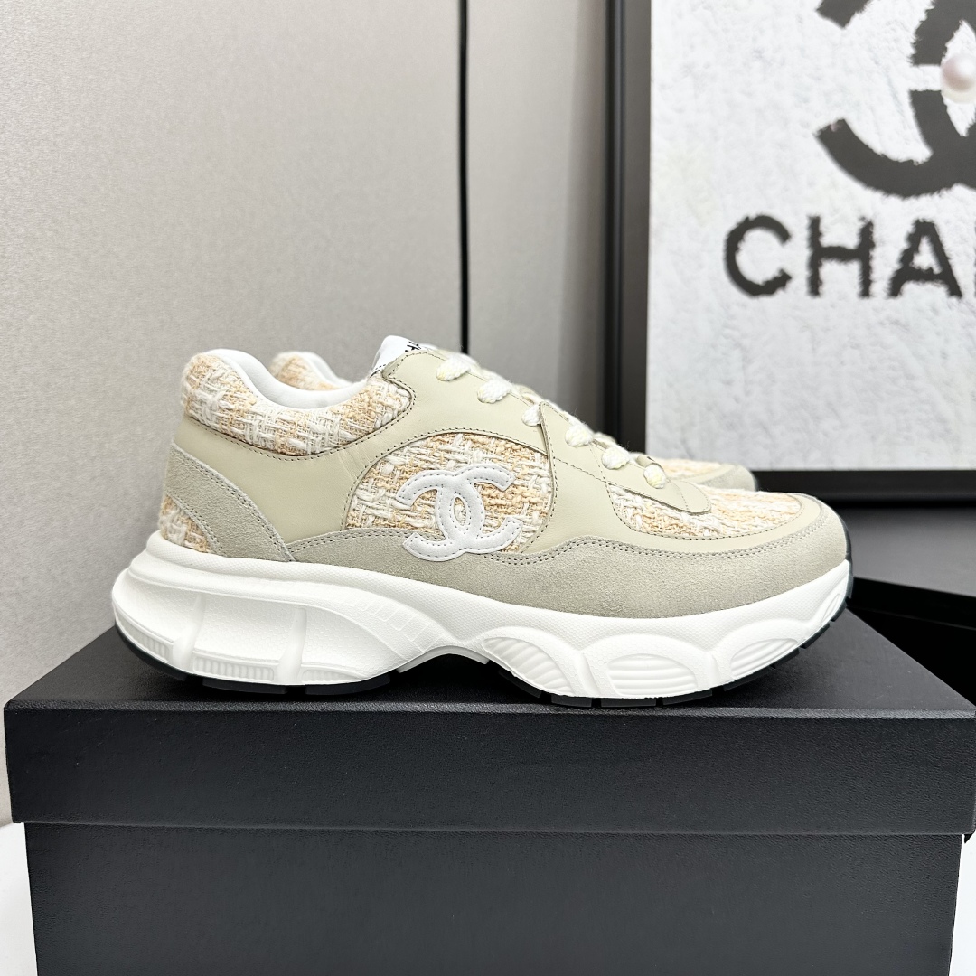 Chanel Women's Beige Tweed CC Logo Lace Up Sneakers Fashionable Design Shoes 3 cmp i1740162399839 6914 0 0