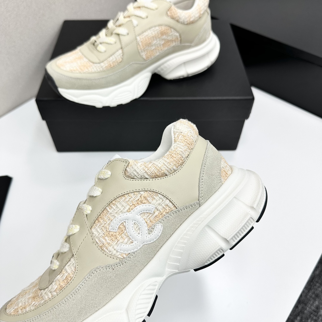 Chanel Women's Beige Tweed CC Logo Lace Up Sneakers Fashionable Design Shoes 5 cmp i1740162400689 2509 0 2