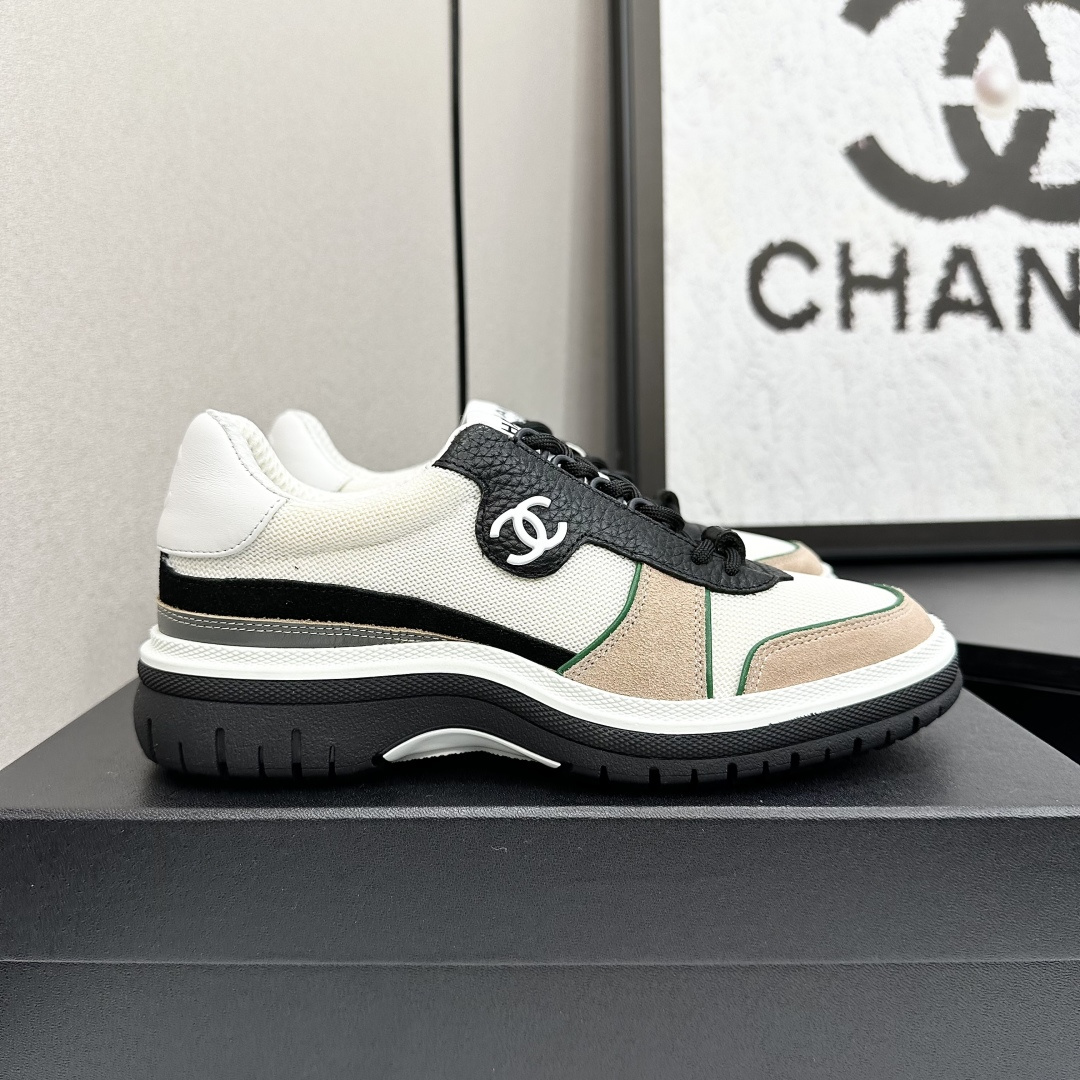 NO:165467,CHANEL Chanel new panda shoes panda shoes Chanel 2025ss popular panda shoes color matching thick-soled casual sports shoes shoes counter synchronization counter is very popular, a very difficult to buy shoe The most popular thick-soled panda shoes on the entire network, you can imagine that Xiaoxiangguan cannot miss appearance and comfort coexist Simple and versatile white shoes Thick sole height enhancement is super versatile, whoever wears it in close eyes looks good, calfskin upper imported sheepskin inner TPU original outsole size: 35-40 (41 40 custom made, casual shoes/sports shoes, chanel, chanel, sneakers, cowhide, sheepskin19860909CHANEL香奈儿新款熊猫板鞋熊猫鞋 香奈儿2025ss火爆熊猫鞋配色厚底休闲运动鞋板鞋  专柜同步 专柜非常火爆 非常难买的一款鞋 全网最火的厚底熊猫鞋 可想而知小香控不可错过的 颜值与舒适并存的 简约百搭小白鞋 厚底增高超级百搭,闭眼入谁穿谁好看  鞋面小牛皮 内里进口羊皮里 大底TPU原版大底 码数:35-40（41 40定做,休闲鞋/运动鞋,chanel,chanel,sneakers,cowhide,sheepskin,Women's Shoes