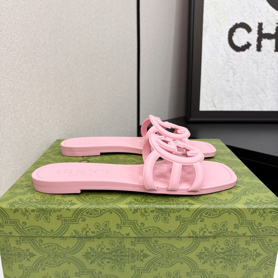 NO:262972,sG hit 2025 beach jelly shoes original mold opening classic double G upper upper original mold opening rubber injection molding integrated molding outsole double layer combination sole size 35-41 Packaging original packaging size: 35-41 G hit beach jelly shoes original mold opening classic double G upper upper original mold opening rubber injection molding integrated molding outsole double layer combination sole size 35-41 40 41 Custom made, slippers, slippers19860909sG爆款2025沙滩果冻鞋 原版开模经典双G鞋面 鞋面原版开模橡胶注塑一体成型 大底双层组合大底 尺码35-41 包装原版包装size:35-41 G爆款沙滩果冻鞋 原版开模经典双G鞋面 鞋面原版开模橡胶注塑一体成型 大底双层组合大底 尺码35-41 40 41 定做,拖鞋,slippers,Women's Shoes