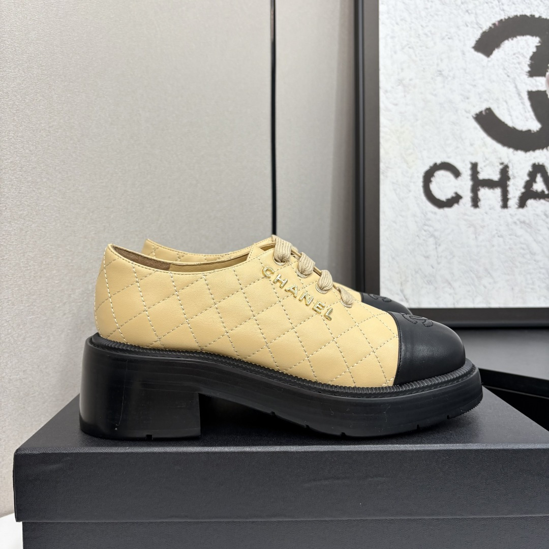 NO:262934,Chanel Xiaoxiang 25K new single shoes, original 1:1 replica, classic among classics, whether paired with pants or skirts, the small round head design is very good to modify the foot shape, a must-have for little fairies!  The upper is made of imported calfskin, top-grade mixed-bred sheepskin inside, original outsole, size 35-39 (customized by 40/41), loafers, chanel, loafers, skirts, cowhide, sheepskin19860909Chanel 小香25K新品单鞋 原版1:1复刻 经典中的经典 无论搭配裤装还是裙装都是完美 小圆头的设计很好的修饰脚型 小仙女们必备！ 鞋面采用进口小牛皮 内里顶级混种羊皮 原版大底 码数 35-39（40/41定制）,乐福鞋,chanel,loafers,skirts,cowhide,sheepskin,Women's Shoes