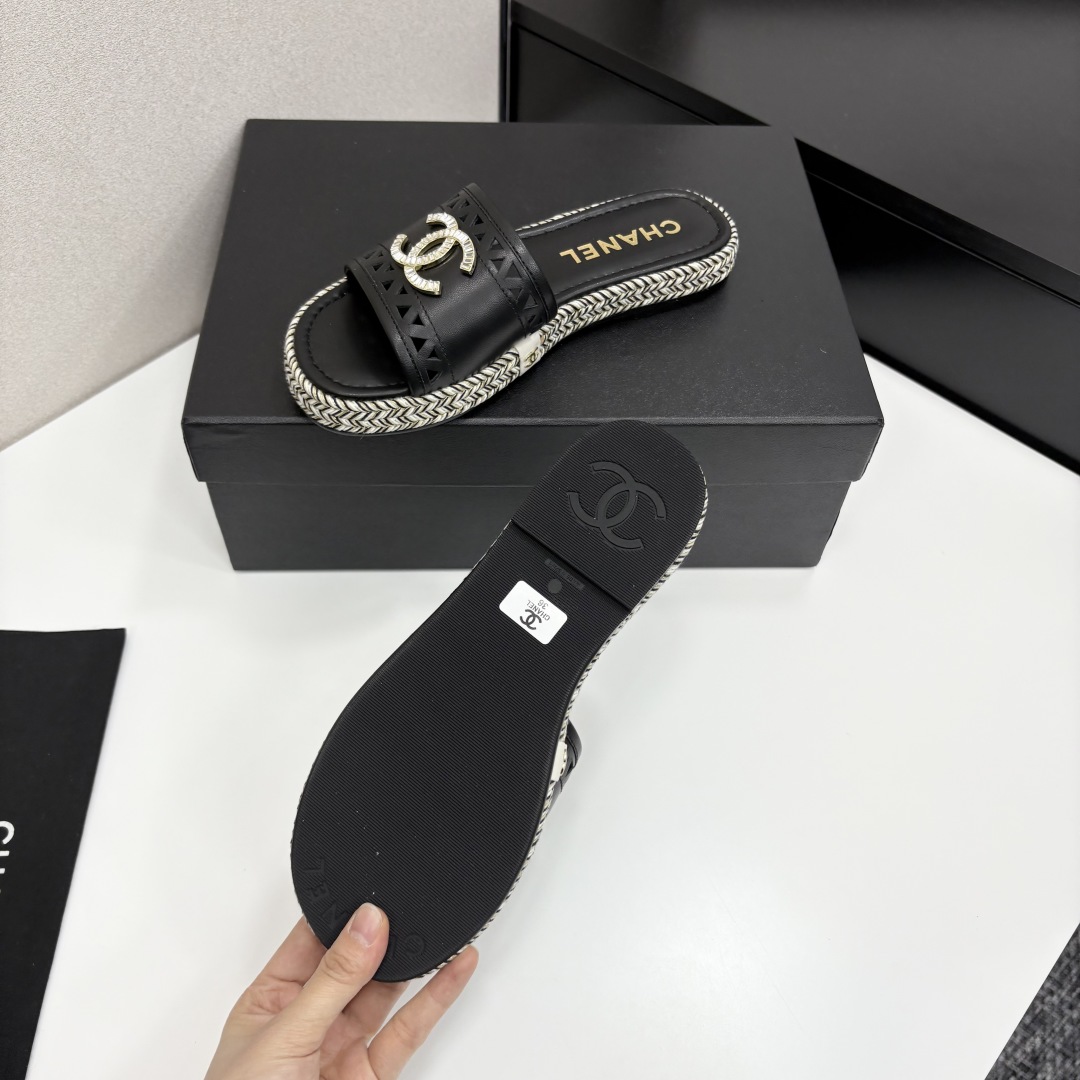 Chanel Women's Leather Espadrille Sandals, Black with Crystal CC Logo 6 cmp i1742588359687 3640 0 4