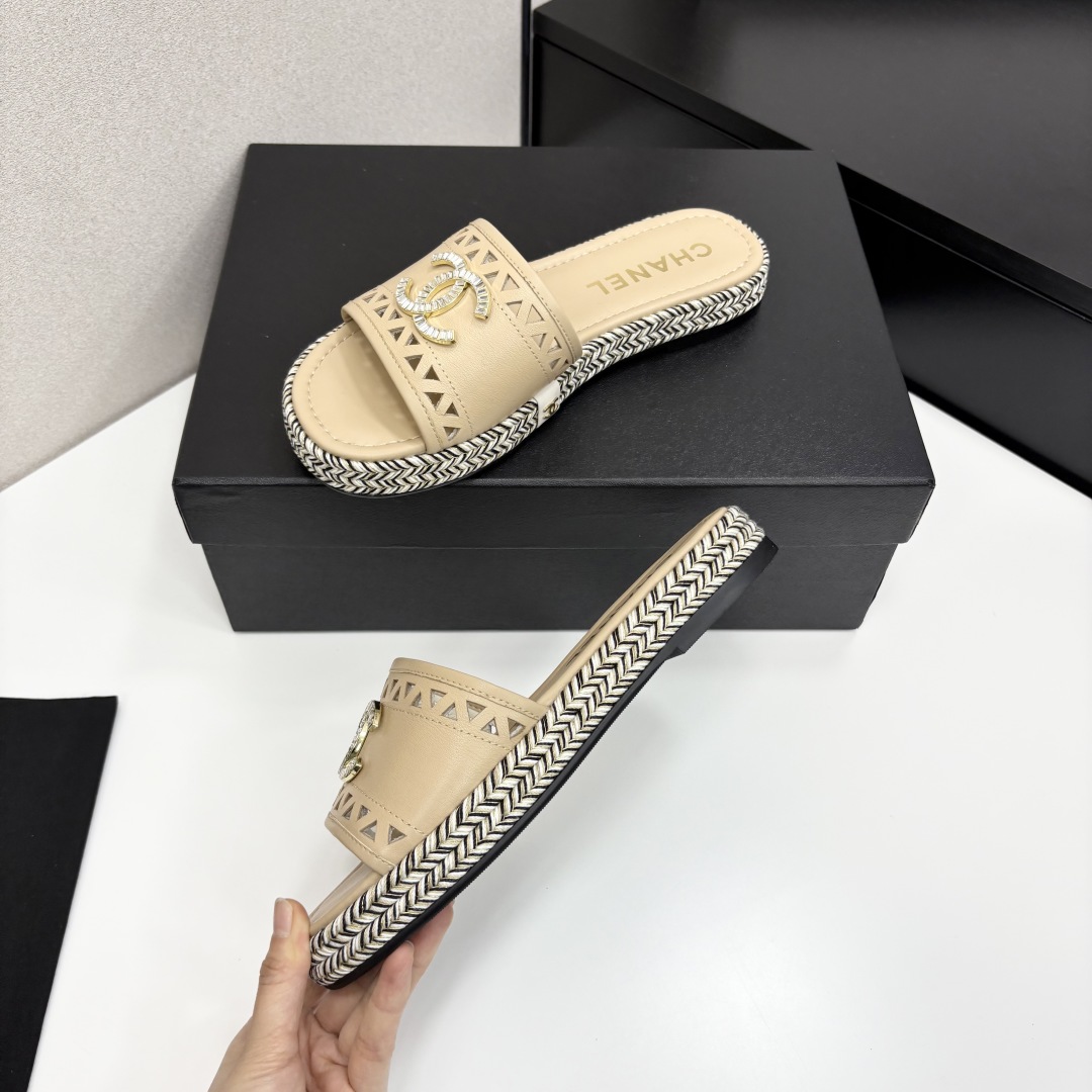 Chanel Women's Leather Espadrille Sandals Slides, Beige 5 cmp i1742588374531 926 0 3
