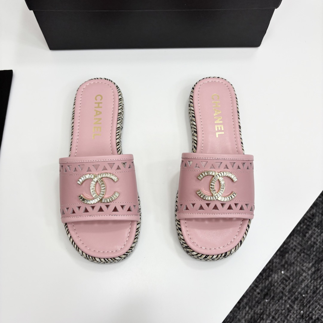 Chanel Women's Pink Leather Espadrille Sandals with CC Logo Accent 4 cmp i1742588389598 4810 0 1