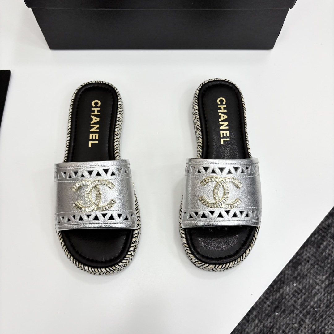Chanel Women's Silver Leather Espadrille Sandals With Crystal Logo 4 cmp i1742588401310 6399 0 1