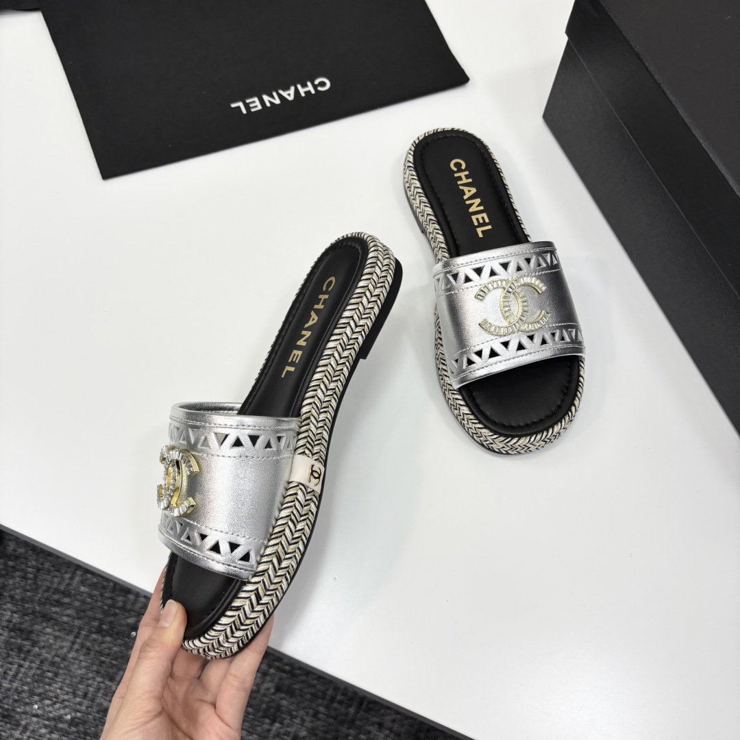 Chanel Women's Silver Leather Espadrille Sandals With Crystal Logo 9 cmp i1742588401317 2696 0 7