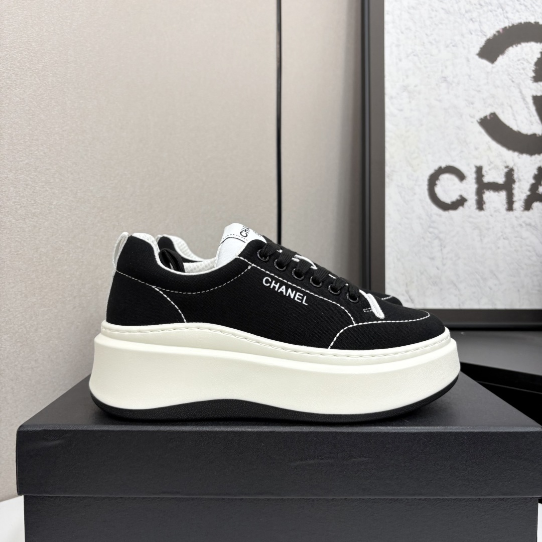 Chanel Women's Black & White Platform Sneakers,Stylish Design,Comfortable to wear 3 cmp i1745405011049 2696 0 0