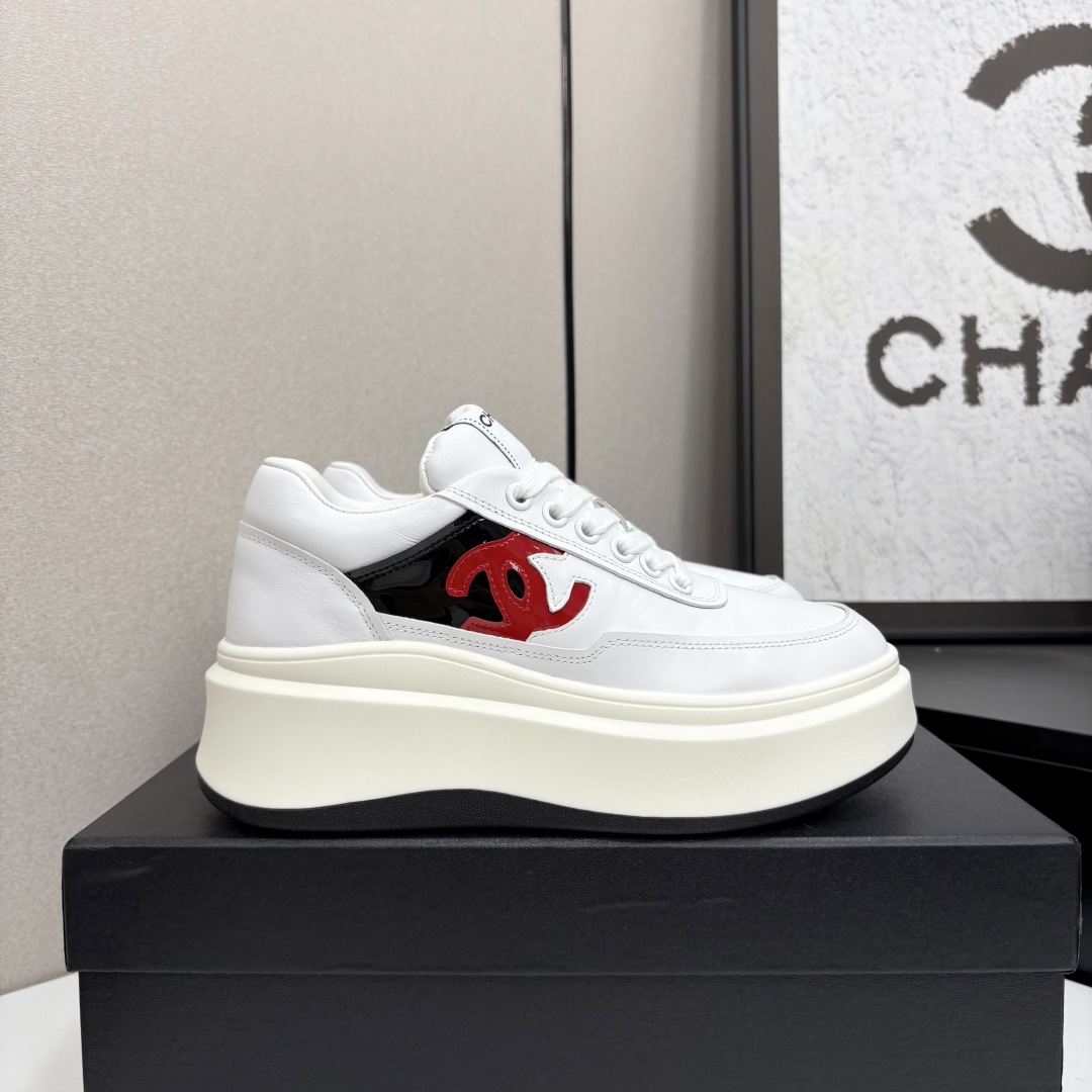 Elegant Chanel Women's Leather Sneakers Luxurious Designer Shoes 3 cmp i1745405035686 1 0 0