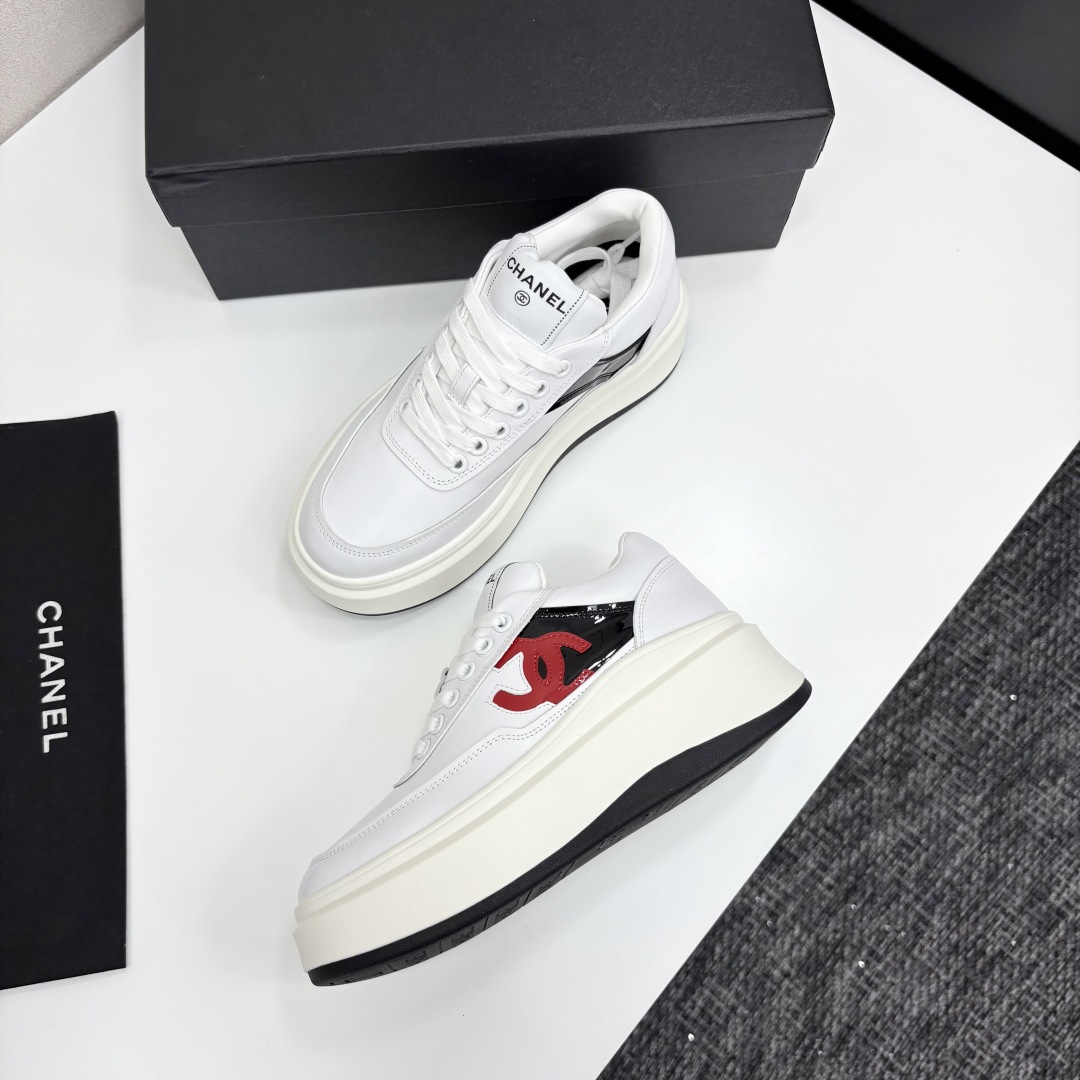 Elegant Chanel Women's Leather Sneakers Luxurious Designer Shoes 7 cmp i1745405035687 5388 0 5