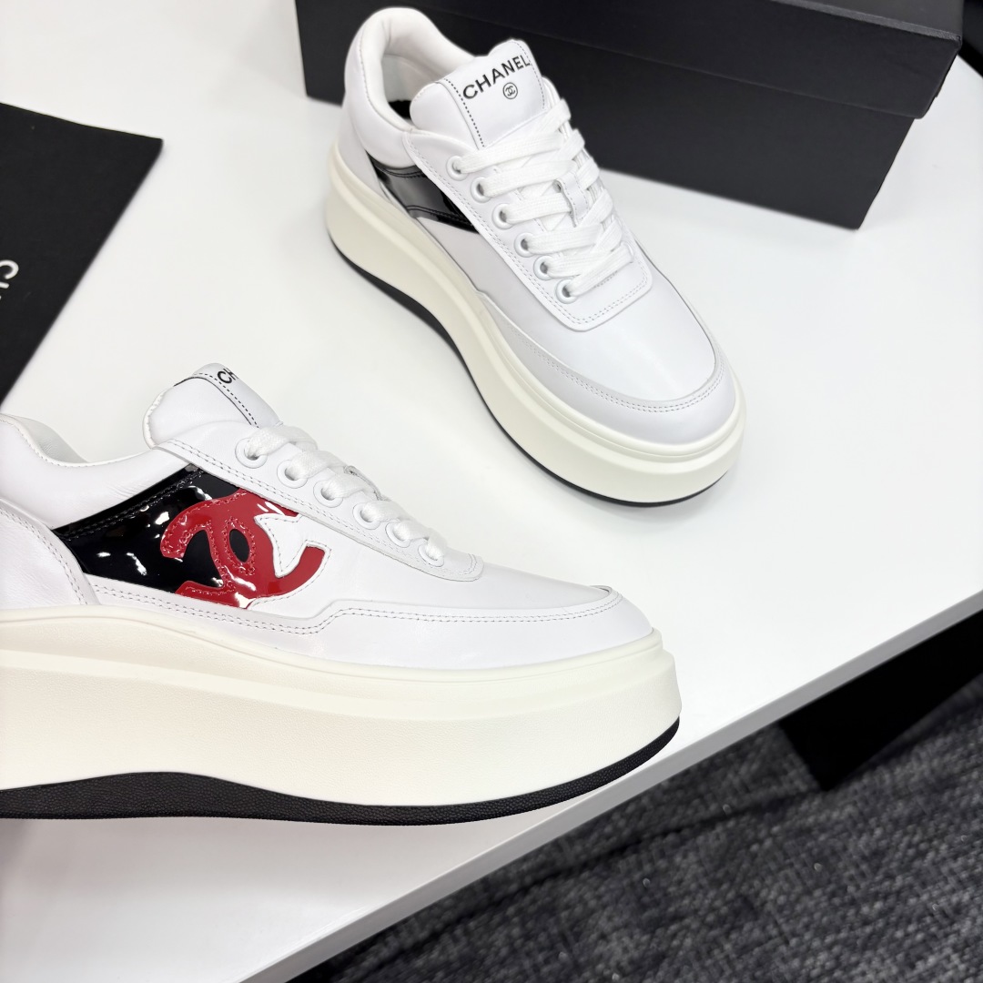 Elegant Chanel Women's Leather Sneakers Luxurious Designer Shoes 10 cmp i1745405036259 2362 0 8
