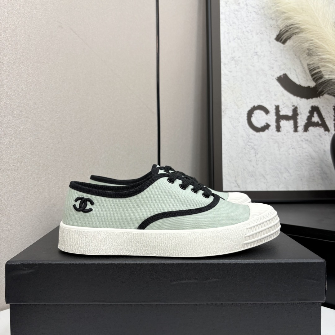 NO:414642,Chanel Chanel Panda Shoes!  Top casual sneakers for the 2025 counter This classic design; the sole is fashionable and sporty; it is an extraordinary variety of color matching elements... The diversified mix and match is very beautiful and versatile, casual, fashionable, sports, and outdoors can be taken into consideration... Go material The upper is made of original denim The inner is made of original sheepli + net Outsole based on the original TPU combination sole The counter is made of high-quality packaging for women 35–41, casual shoes/sports shoes, chanel, chanel, sneakers19860909Chanel香奈儿熊猫鞋！2025专柜顶级休闲款运动鞋 这款经典设计；大底却时尚运动；不平凡的拥入了多种配色元素…… 多元化混搭非常好看百搭,休闲,时尚,运动,户外都能兼顾…… Go 材料 鞋面采用 原版牛仔布 内里采用 原版羊里+网 大底根据 原版TPU组合大底 专柜精品包装全套女35–41,休闲鞋/运动鞋,chanel,chanel,sneakers,Women's Shoes
